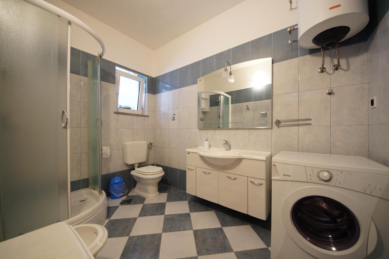 In Apartment セニ エクステリア 写真